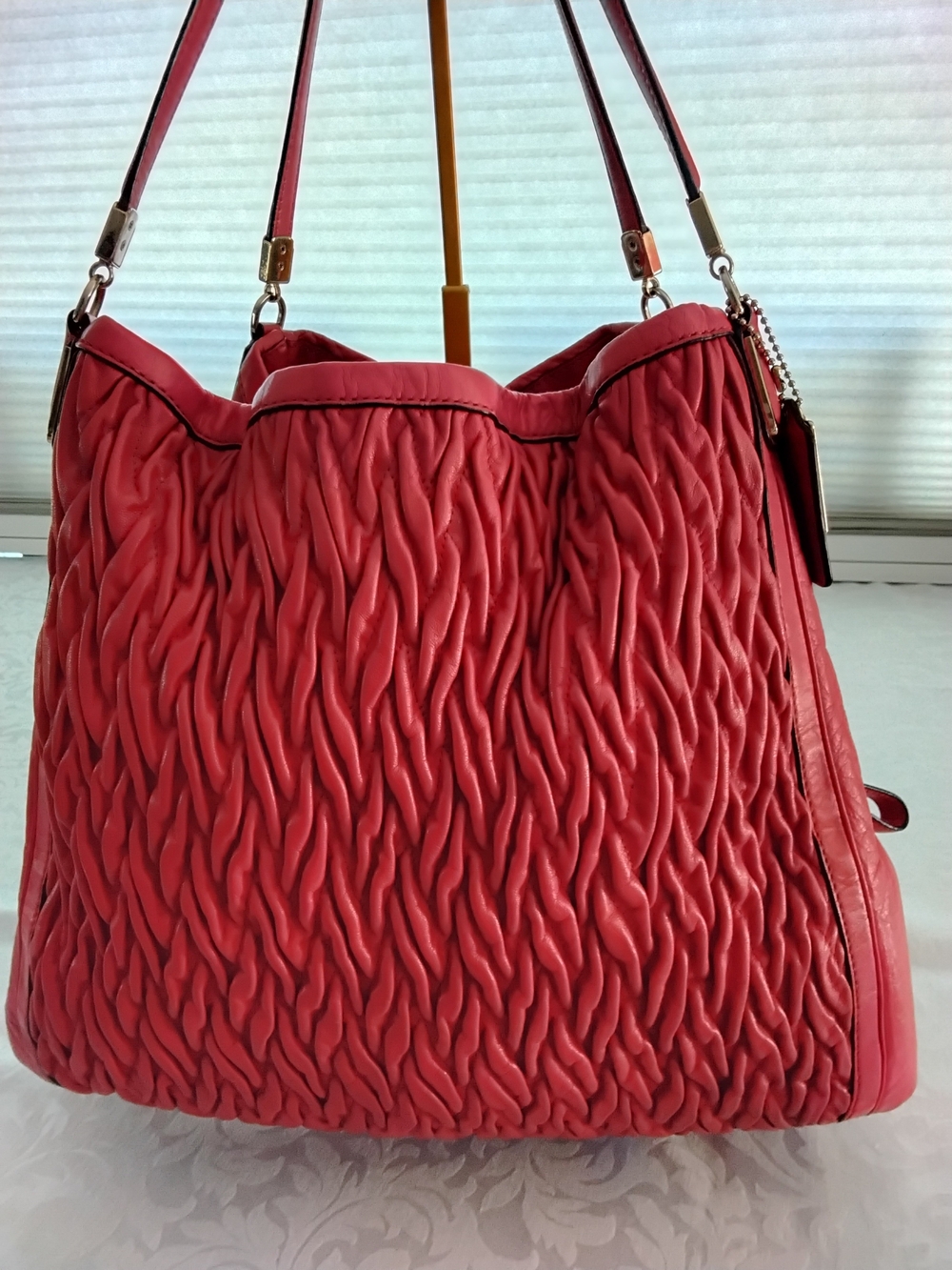 Coach Madison Coral Ruched Gathered Twist Leather Hobo Style D1382-25260 - Picture 2 of 11